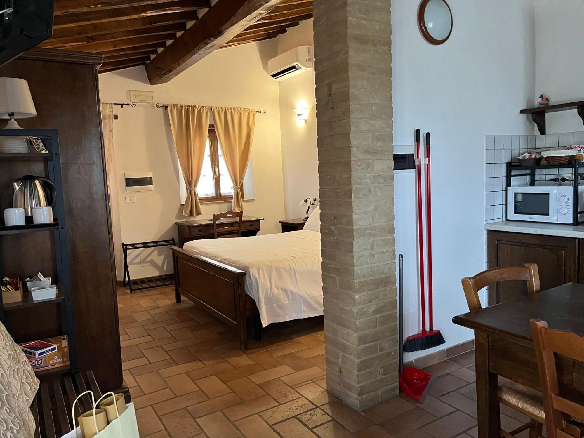 Agriturismo Le Querciole In Val D'Orcia 바뇨비뇨니 객실 사진